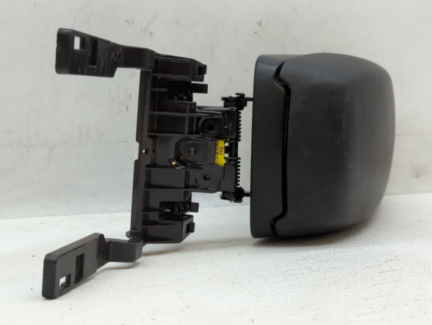 2014 Hyundai Elantra Center Console Armrest Cover Lid - Oemusedautoparts1.com