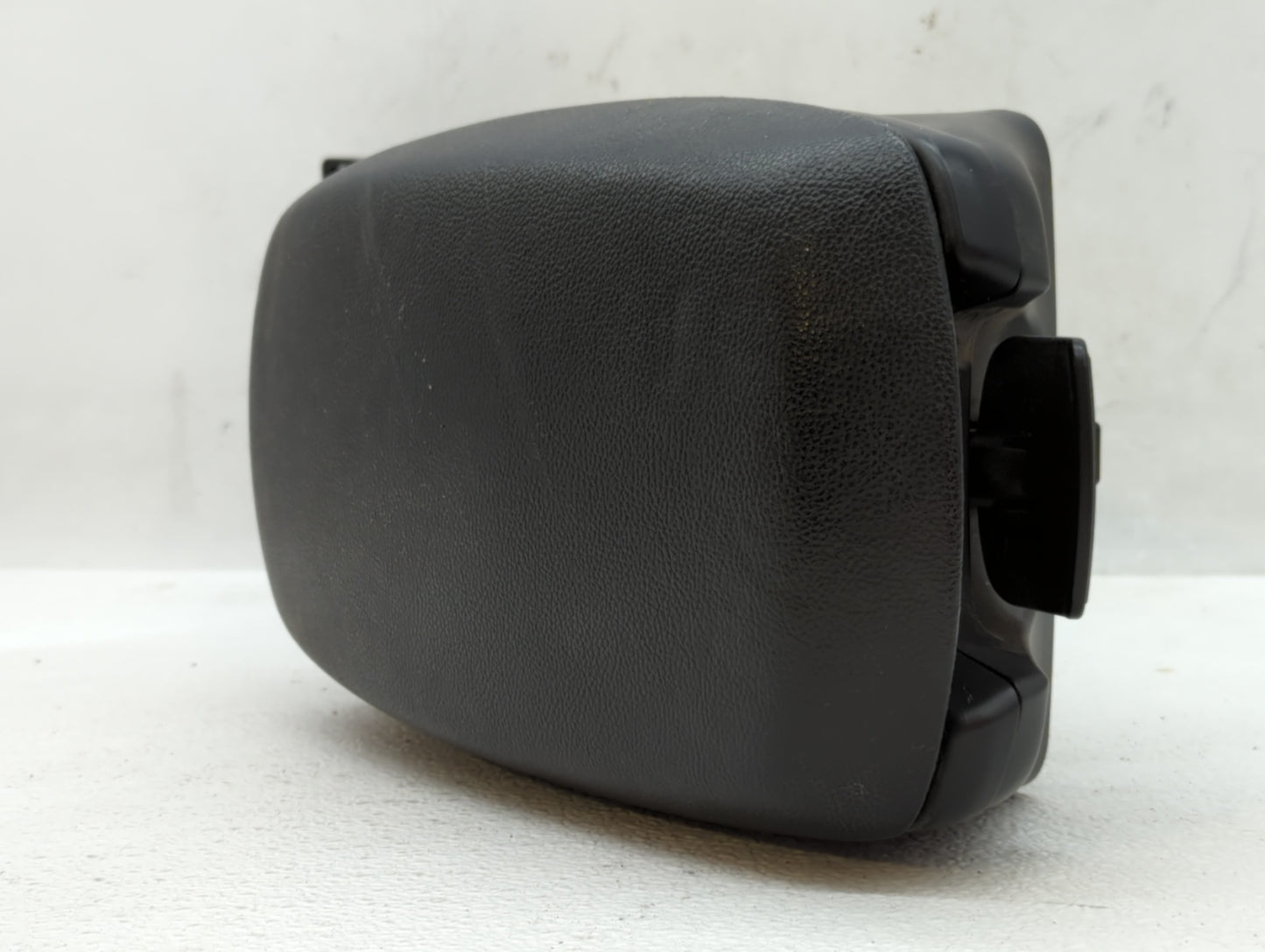 2014 Hyundai Elantra Center Console Armrest Cover Lid - Oemusedautoparts1.com