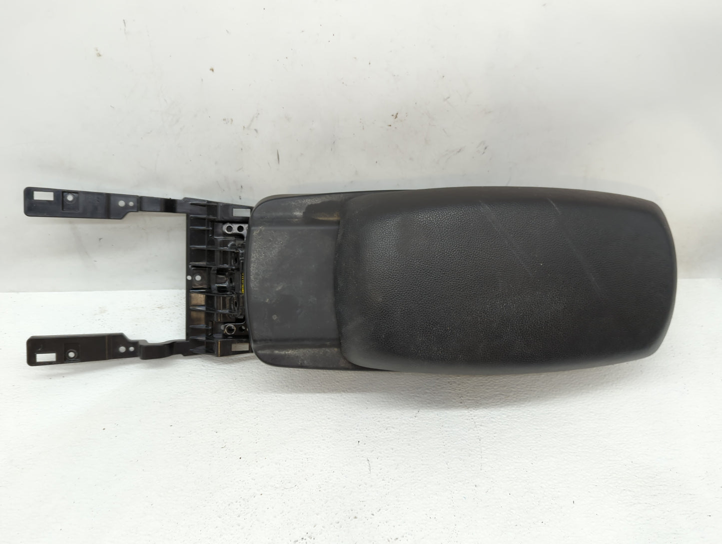 2014 Hyundai Elantra Center Console Armrest Cover Lid - Oemusedautoparts1.com