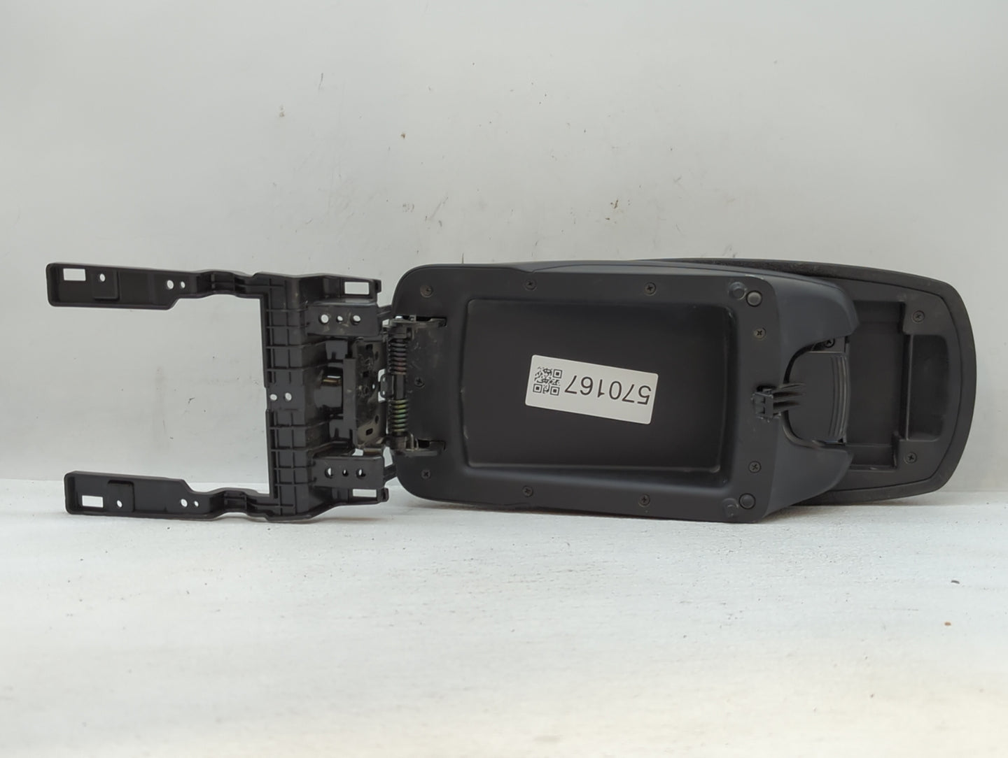 2014 Hyundai Elantra Center Console Armrest Cover Lid - Oemusedautoparts1.com