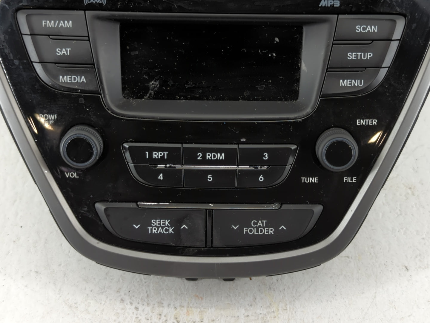 2014-2016 Hyundai Elantra Am Fm Cd Player Radio Receiver - Oemusedautoparts1.com