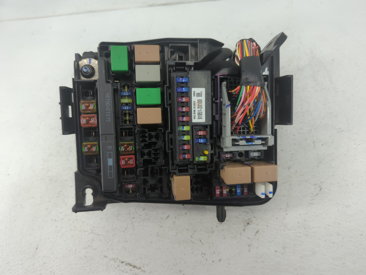 2014-2016 Hyundai Elantra Fusebox Fuse Box Panel Relay Module P/N:91951-3X710 Fits Fits 2014 2015 2016 OEM Used Auto Parts -