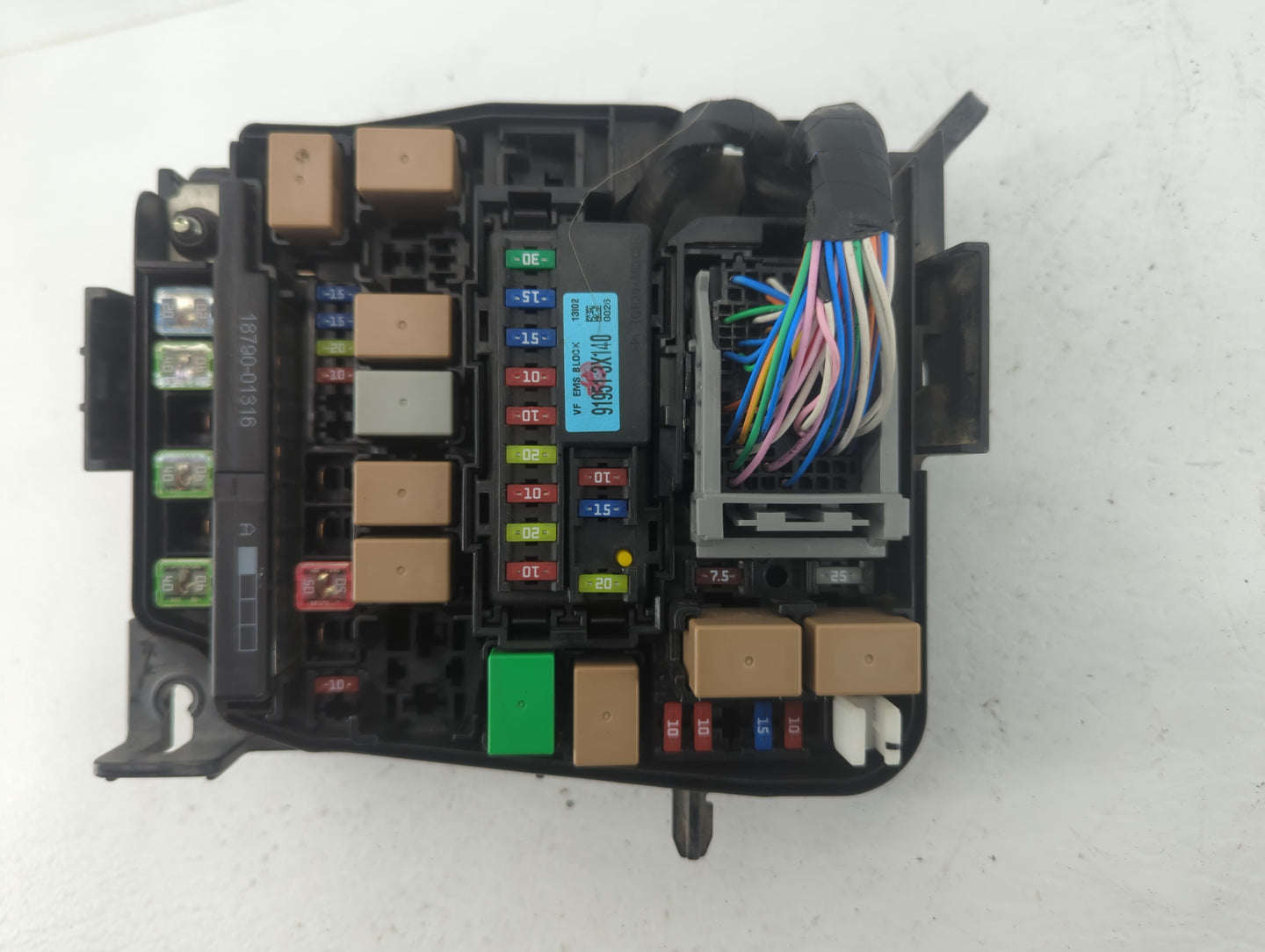2014-2015 Hyundai Elantra Fusebox Fuse Box Panel Relay Module P/N:DX22A65 91238-A5985 Fits Fits 2014 2015 OEM Used Auto Part