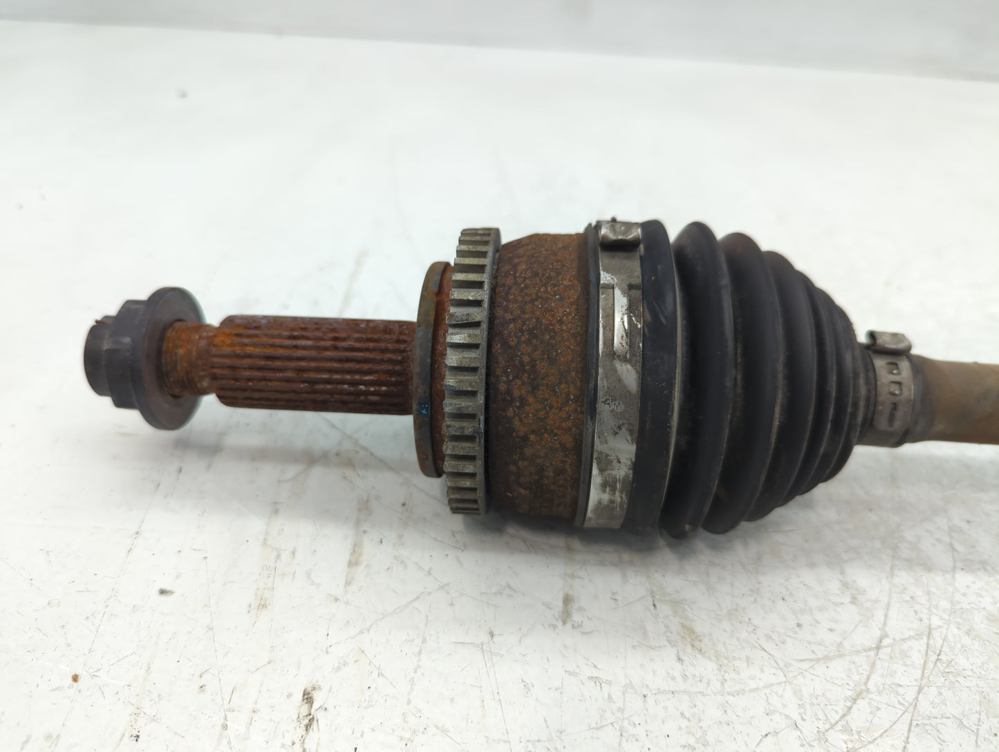 2014-2016 Hyundai Elantra Axle Shaft Front Driver Cv C/v - Oemusedautoparts1.com