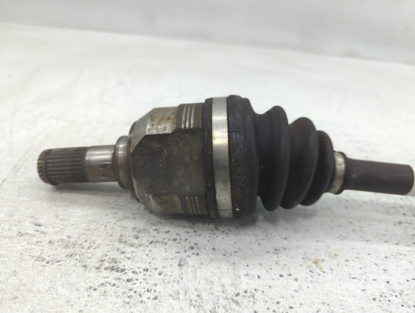 2014-2016 Hyundai Elantra Axle Shaft Front Driver Cv C/v - Oemusedautoparts1.com