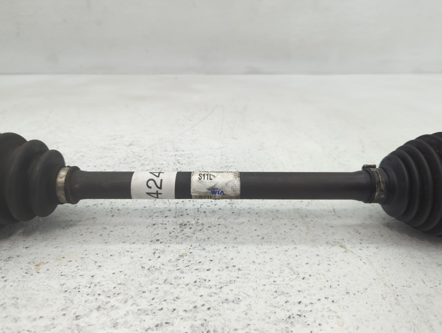 2014-2016 Hyundai Elantra Axle Shaft Front Driver Cv C/v - Oemusedautoparts1.com
