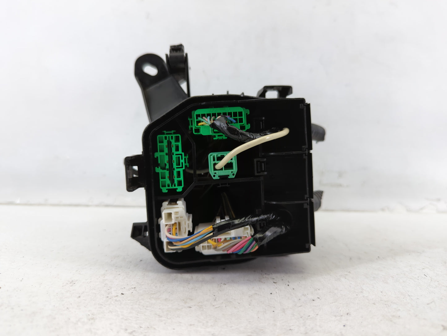 2014-2016 Hyundai Elantra Fusebox Fuse Box Panel Relay Module Fits Fits 2014 2015 2016 OEM Used Auto Parts - Oemusedautopart
