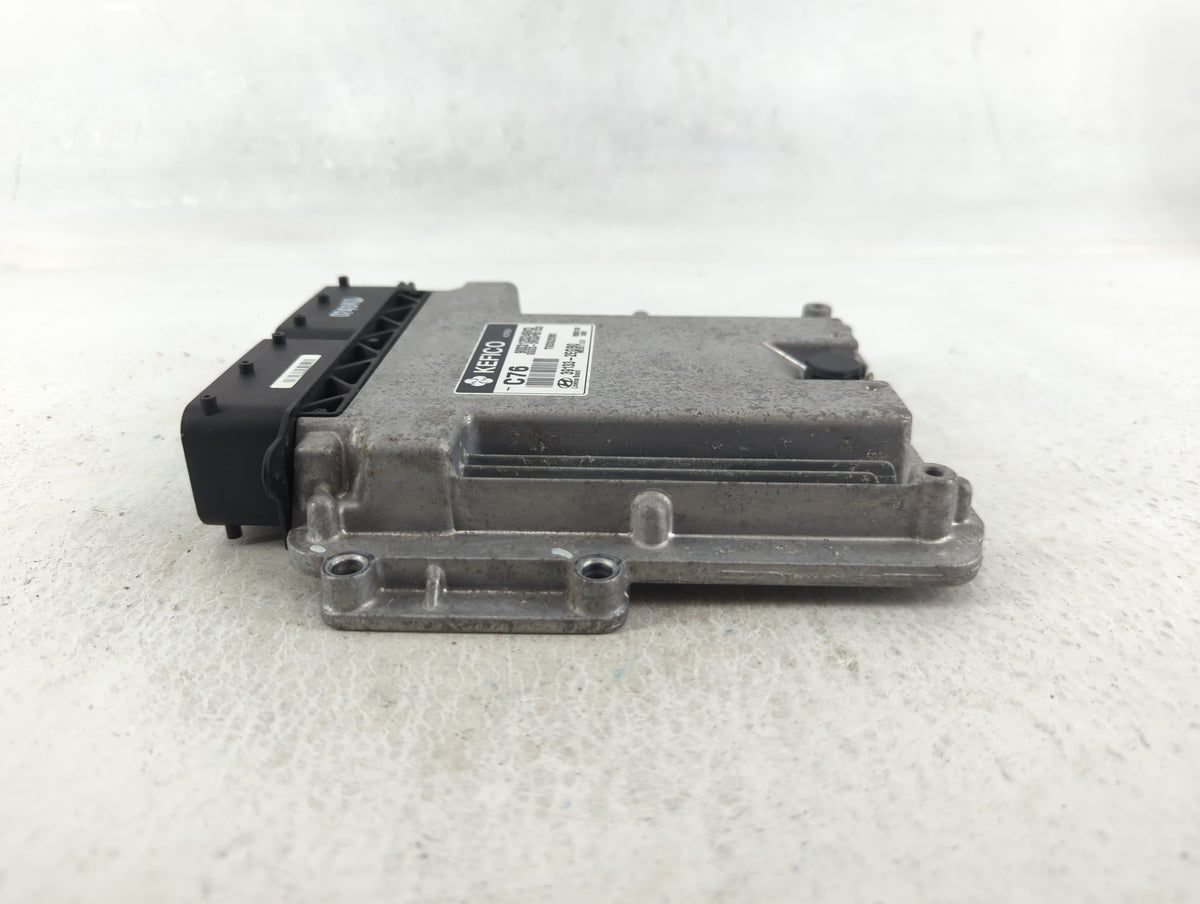 2014 Hyundai Elantra PCM Engine Control Computer ECU ECM PCU OEM P/N:39133-2EGB0 OEM Used Auto Parts - Oemusedautoparts1.com