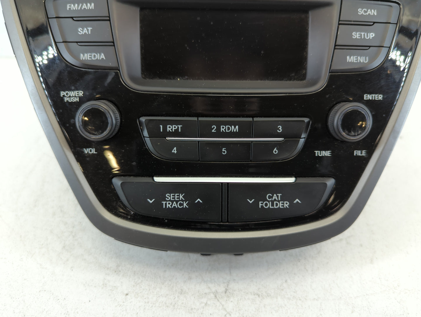 2014-2016 Hyundai Elantra Am Fm Cd Player Radio Receiver - Oemusedautoparts1.com