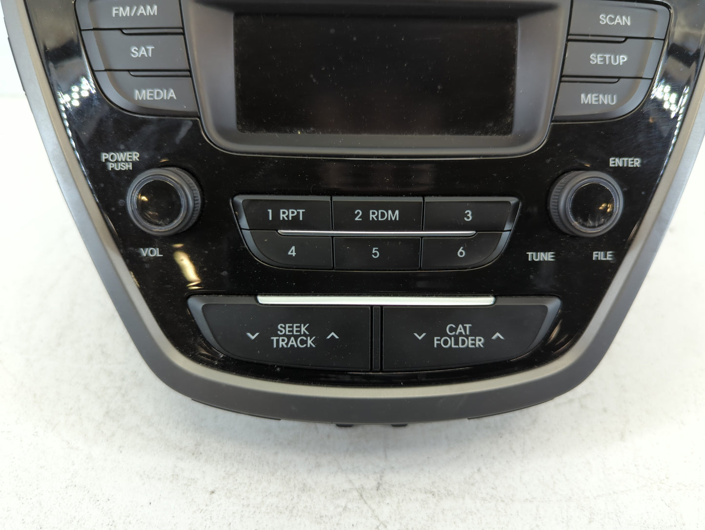 2014-2016 Hyundai Elantra Am Fm Cd Player Radio Receiver - Oemusedautoparts1.com