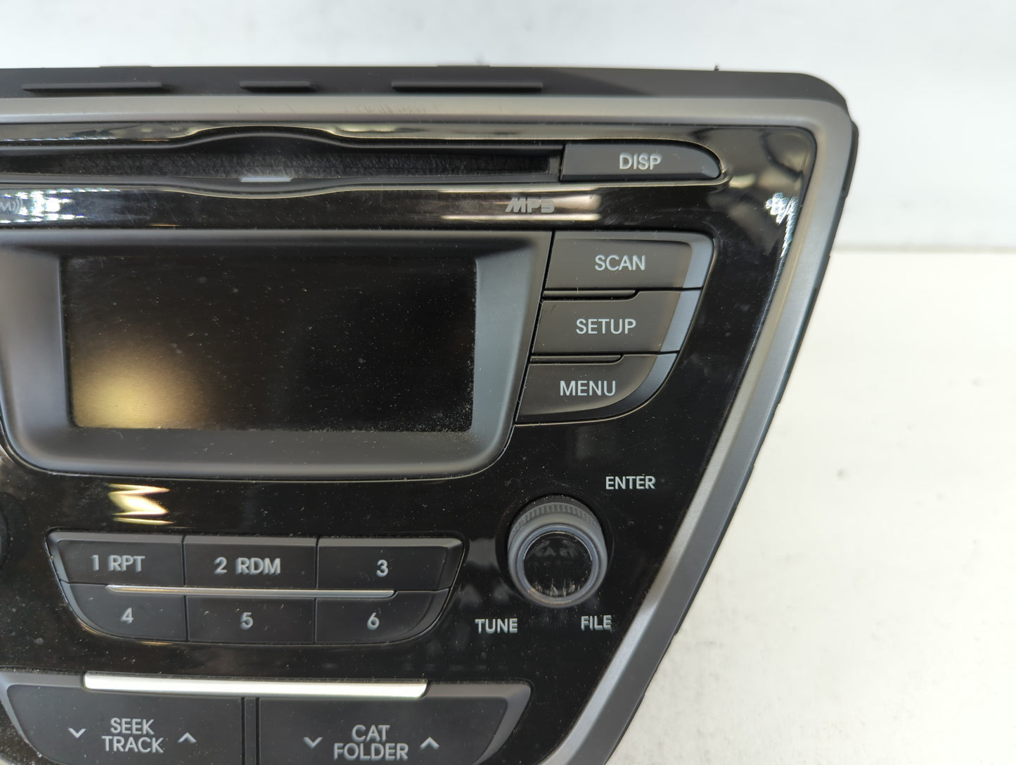 2014-2016 Hyundai Elantra Am Fm Cd Player Radio Receiver - Oemusedautoparts1.com