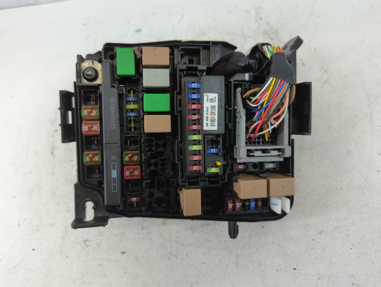2014-2016 Hyundai Elantra Fusebox Fuse Box Panel Relay Module P/N:91951-3X710 Fits Fits 2014 2015 2016 OEM Used Auto Parts -