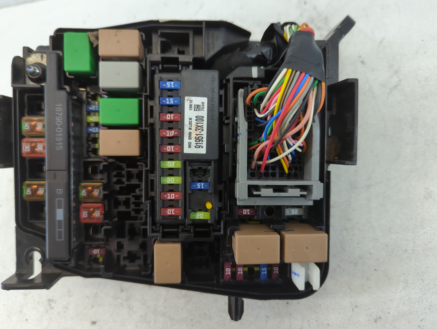 2014-2016 Hyundai Elantra Fusebox Fuse Box Panel Relay Module P/N:91951-3X710 Fits Fits 2014 2015 2016 OEM Used Auto Parts -