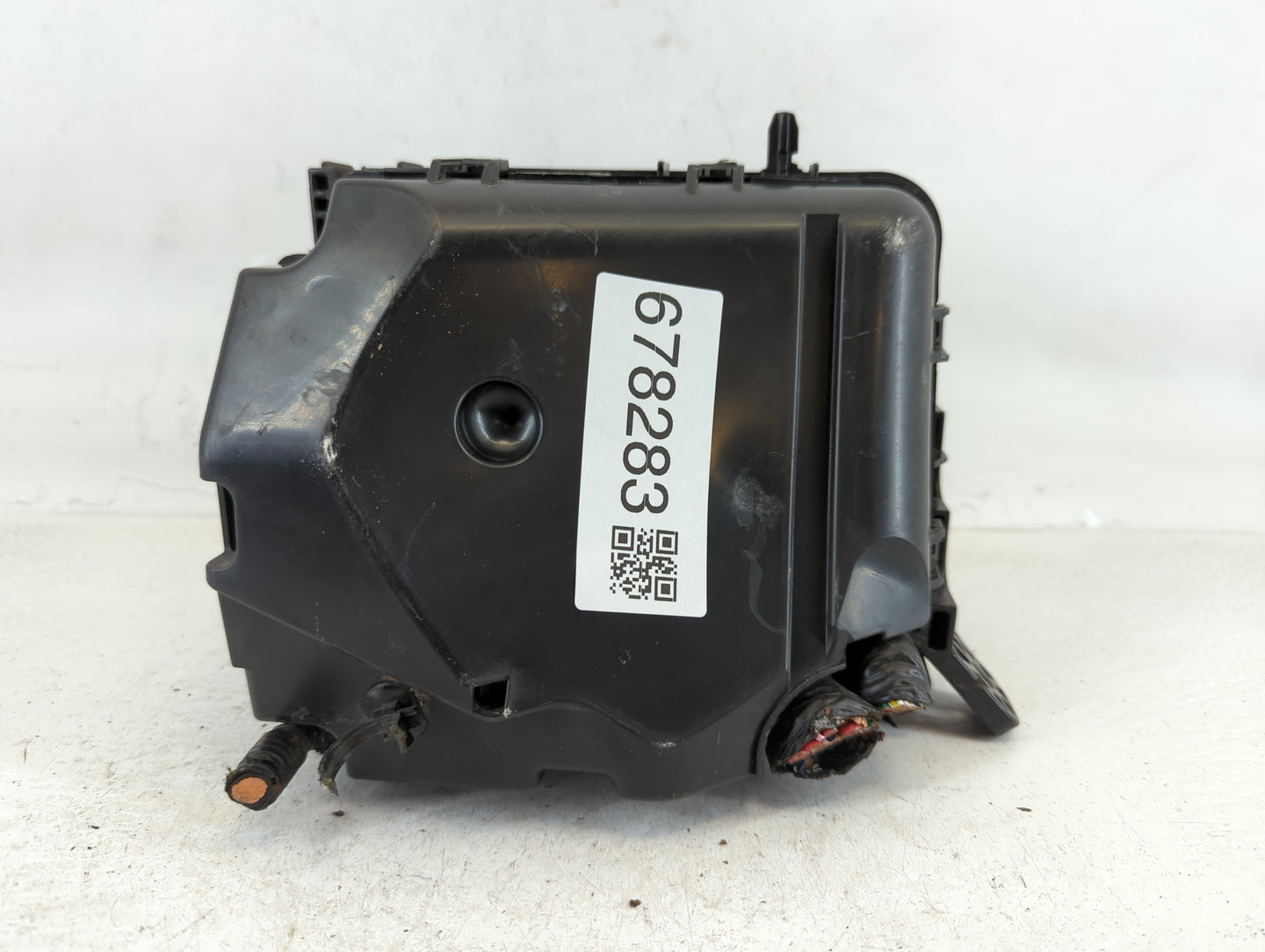2014-2015 Hyundai Elantra Fusebox Fuse Box Panel Relay Module P/N:91239 A5395 Fits Fits 2014 2015 OEM Used Auto Parts - Oemu