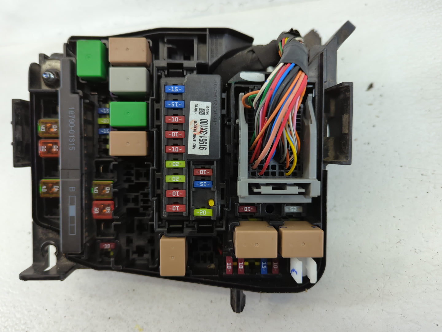 2014-2016 Hyundai Elantra Fusebox Fuse Box Panel Relay Module P/N:91951-3X710 Fits Fits 2014 2015 2016 OEM Used Auto Parts -