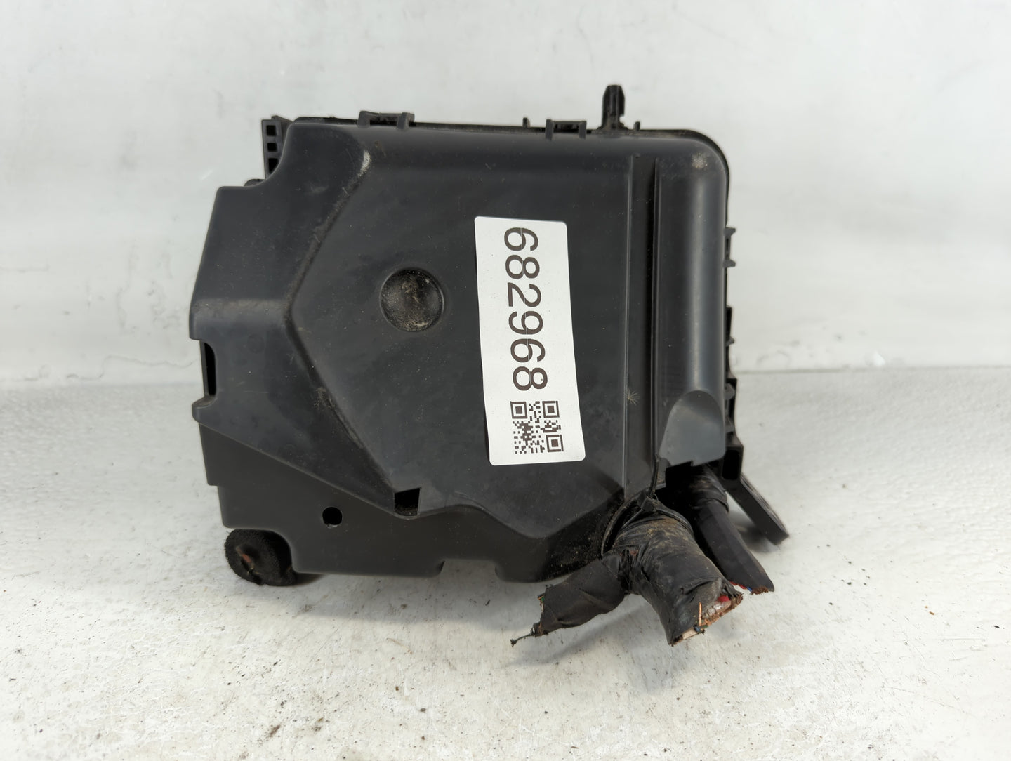 2014-2016 Hyundai Elantra Fusebox Fuse Box Panel Relay Module P/N:91266 3X100 Fits Fits 2014 2015 2016 OEM Used Auto Parts -