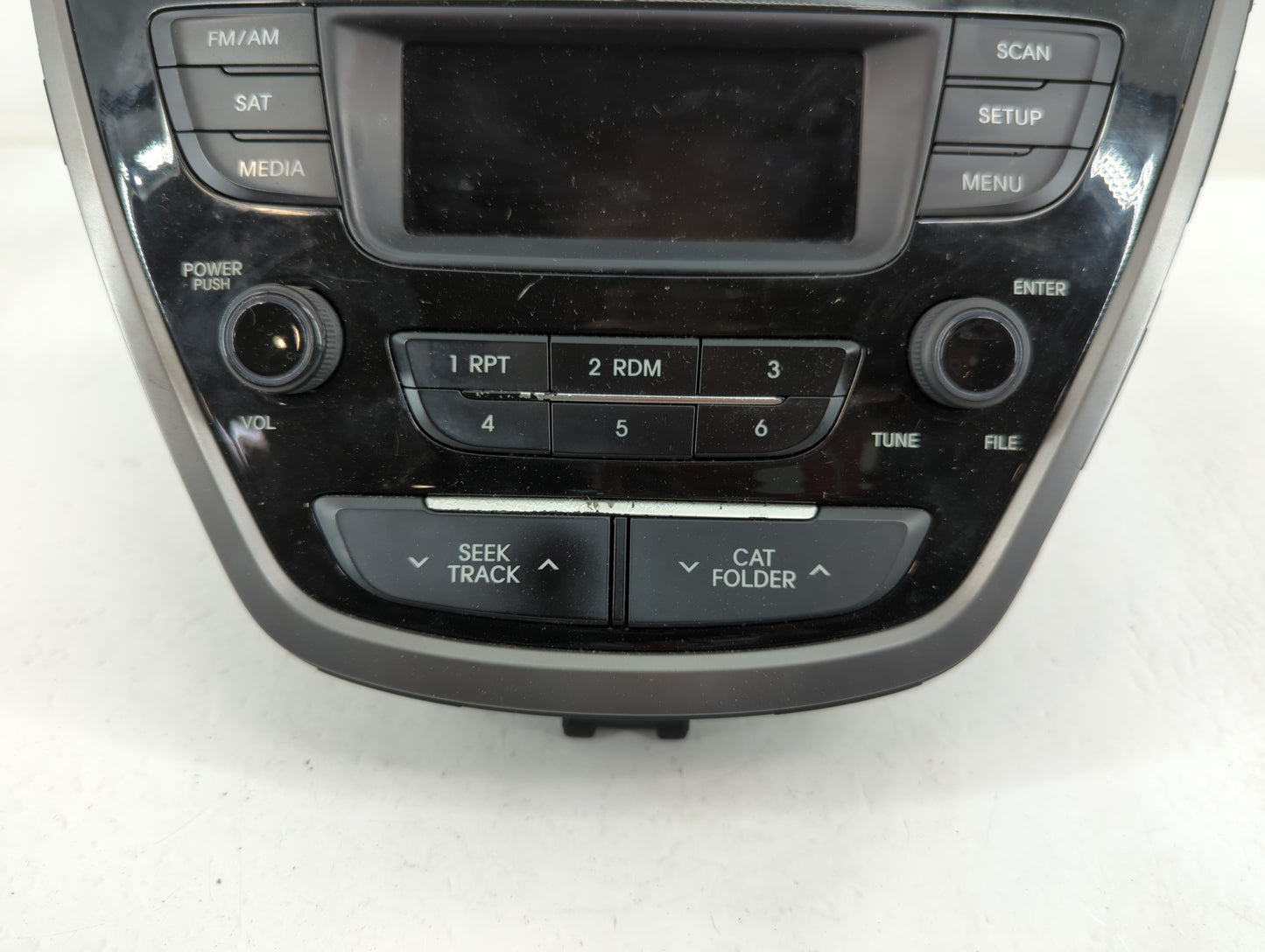 2014-2016 Hyundai Elantra Am Fm Cd Player Radio Receiver - Oemusedautoparts1.com