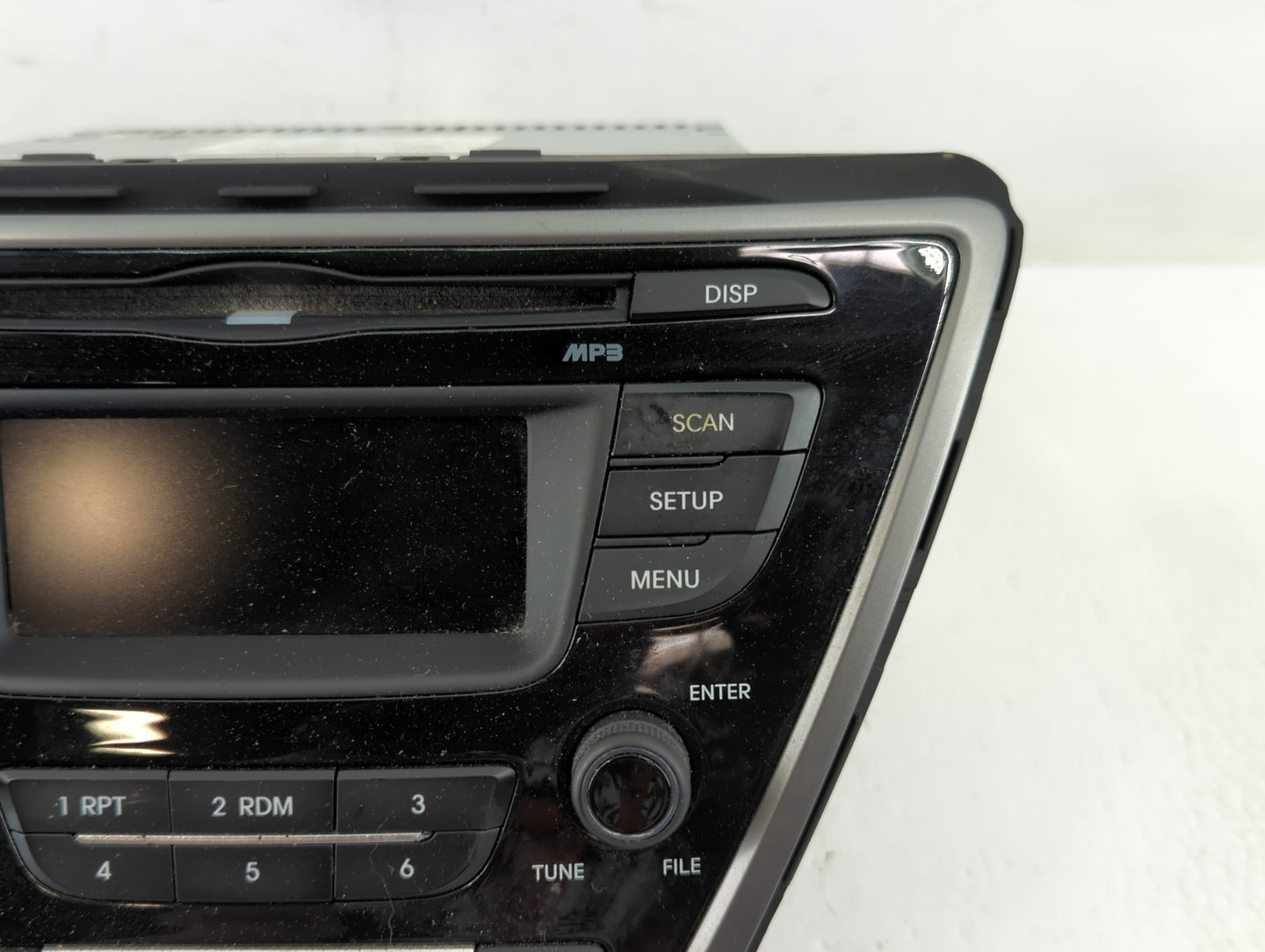 2014-2016 Hyundai Elantra Am Fm Cd Player Radio Receiver - Oemusedautoparts1.com