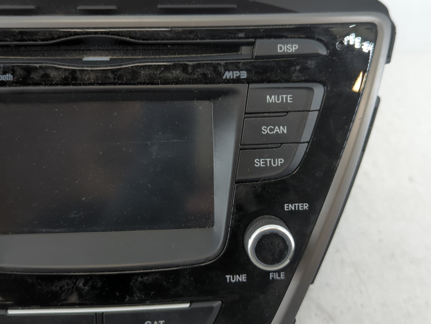 2014-2016 Hyundai Elantra Am Fm Cd Player Radio Receiver - Oemusedautoparts1.com
