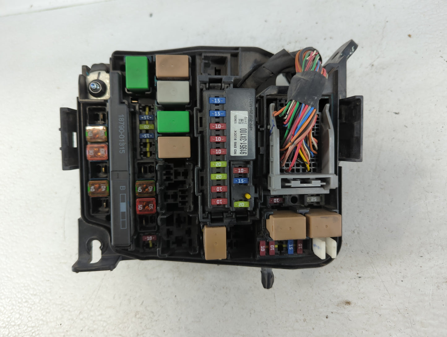 2014-2016 Hyundai Elantra Fusebox Fuse Box Panel Relay Module P/N:91951-3X710 Fits Fits 2014 2015 2016 OEM Used Auto Parts -
