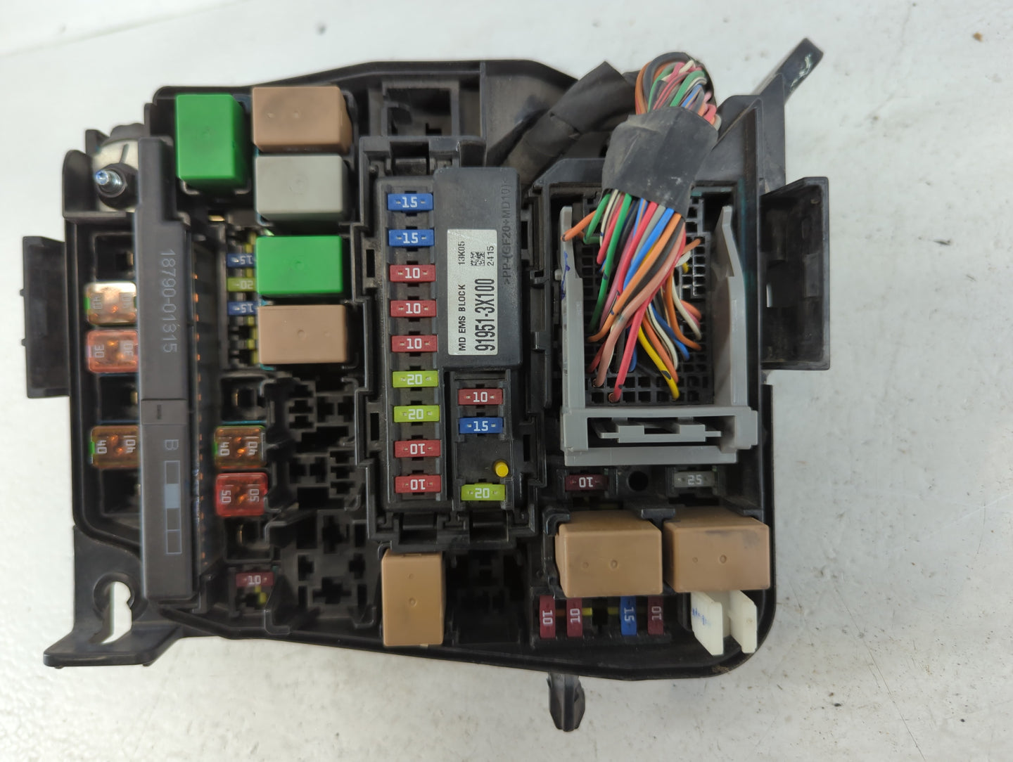 2014-2016 Hyundai Elantra Fusebox Fuse Box Panel Relay Module P/N:91951-3X710 Fits Fits 2014 2015 2016 OEM Used Auto Parts -