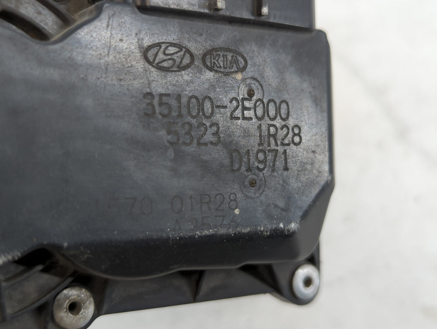 2011-2020 Hyundai Elantra Throttle Body P/N:35100-2E000 Fits Fits 2011 2012 2013 2014 2015 2016 2017 2018 2019 2020 2021 OEM
