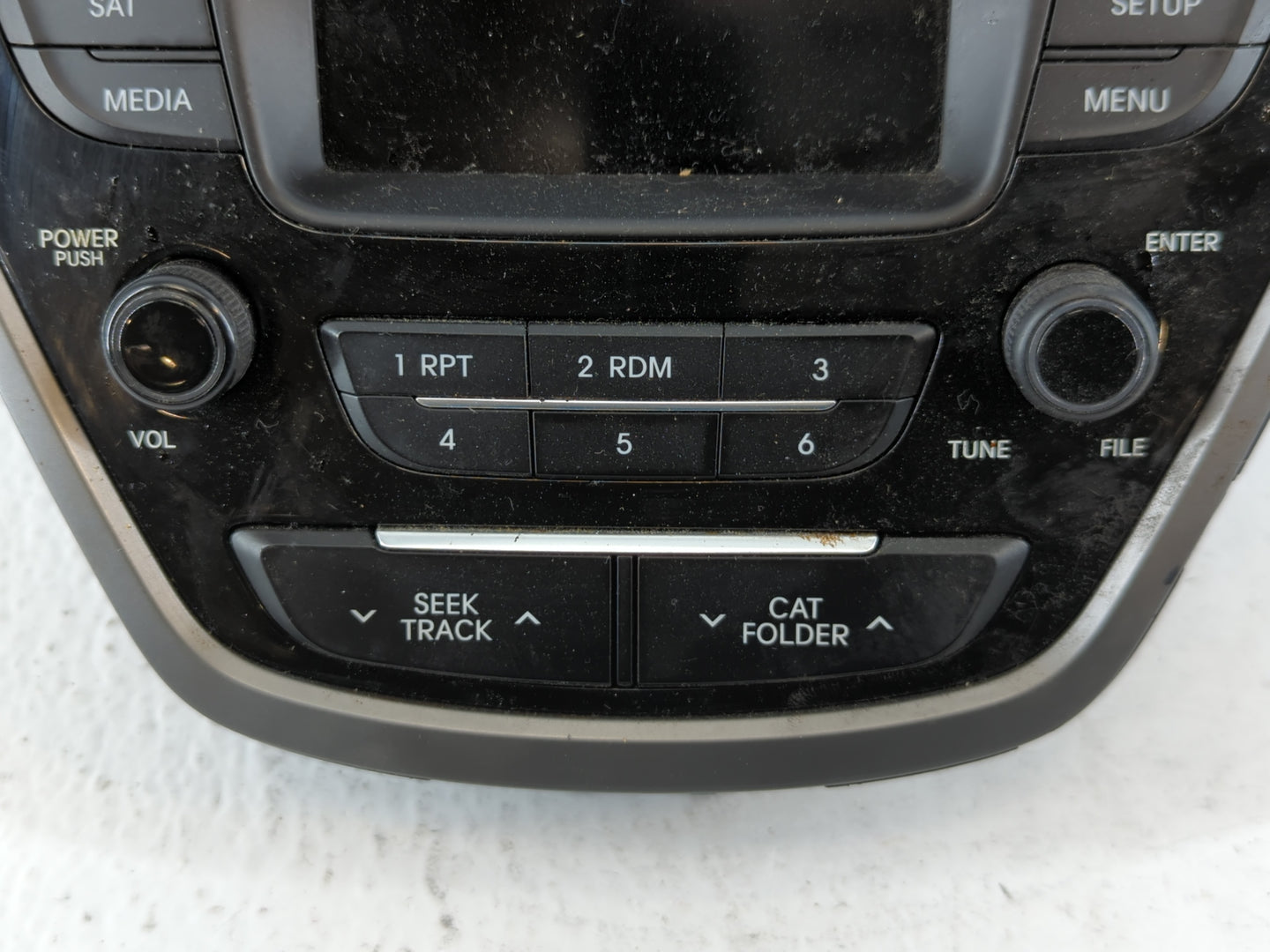 2014-2016 Hyundai Elantra Am Fm Cd Player Radio Receiver - Oemusedautoparts1.com