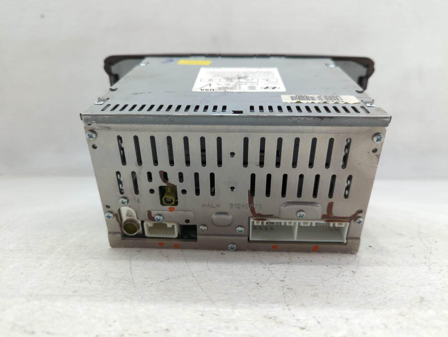 2014-2016 Hyundai Elantra Am Fm Cd Player Radio Receiver - Oemusedautoparts1.com