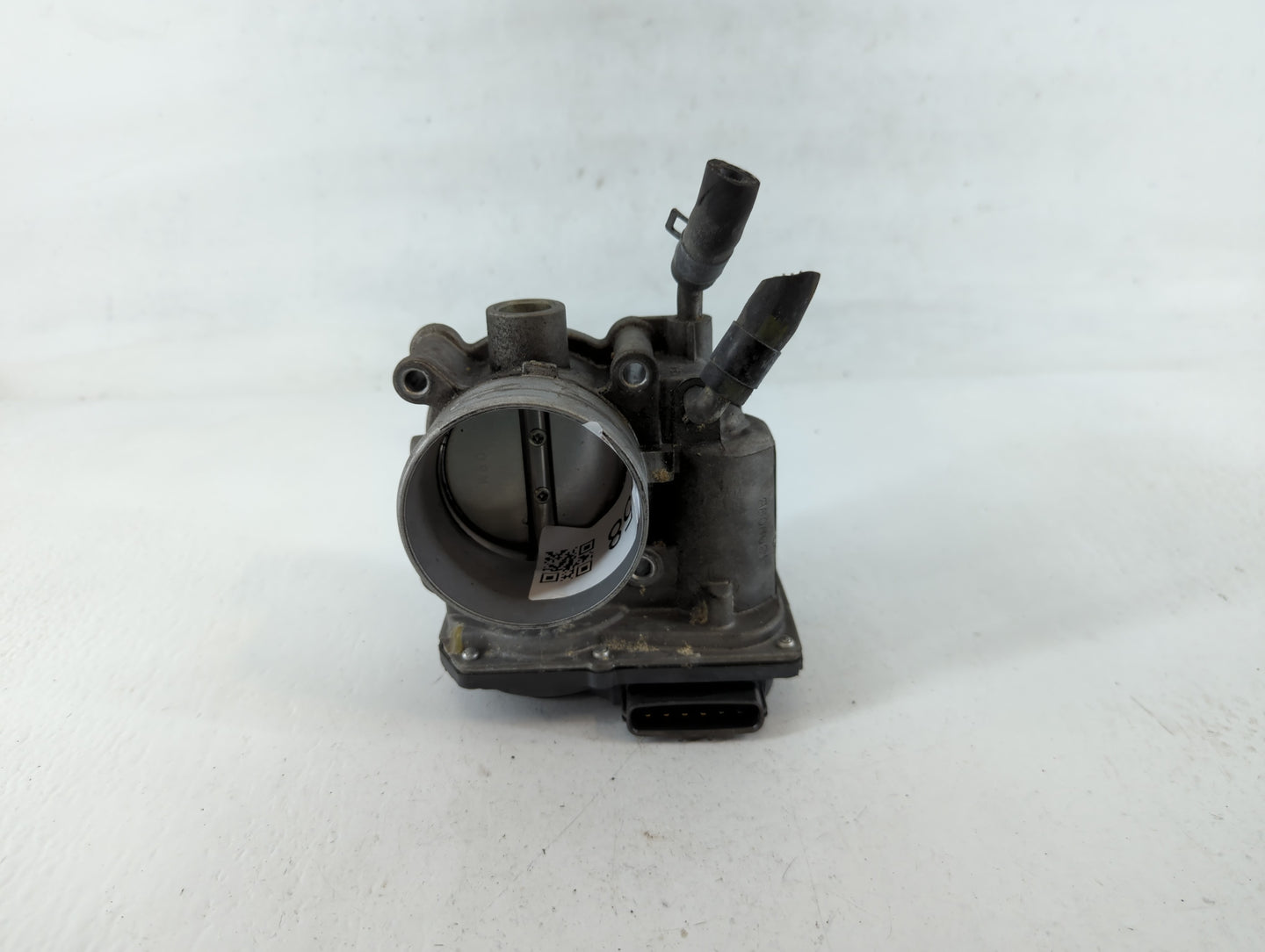 2013-2014 Hyundai Elantra Throttle Body P/N:35100-2E000 Fits Fits 2012 2013 2014 2015 2016 2018 2019 2020 2021 OEM Used Auto