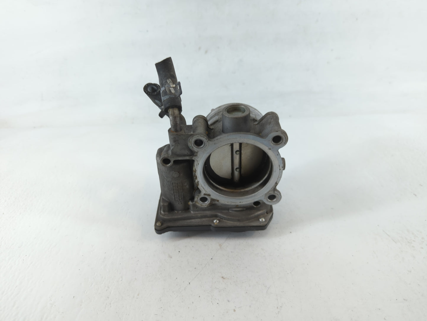 2013-2014 Hyundai Elantra Throttle Body P/N:35100-2E000 Fits Fits 2012 2013 2014 2015 2016 2018 2019 2020 2021 OEM Used Auto