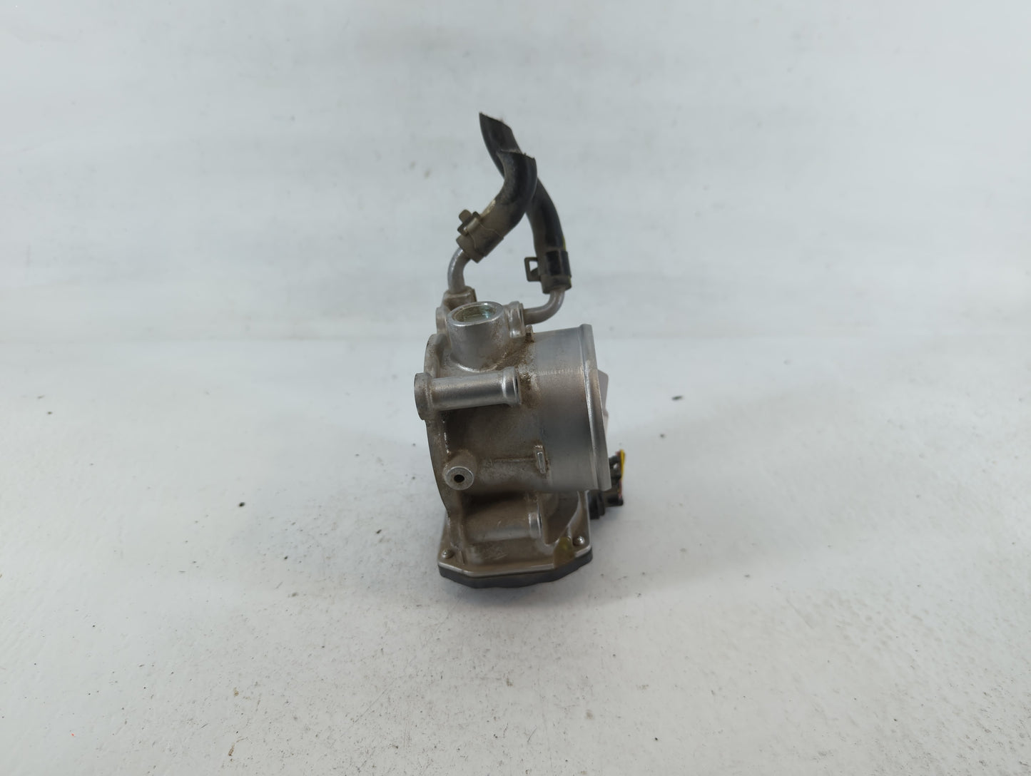 2011-2020 Hyundai Elantra Throttle Body P/N:35100-2E000 Fits Fits 2011 2012 2013 2014 2015 2016 2017 2018 2019 2020 2021 OEM