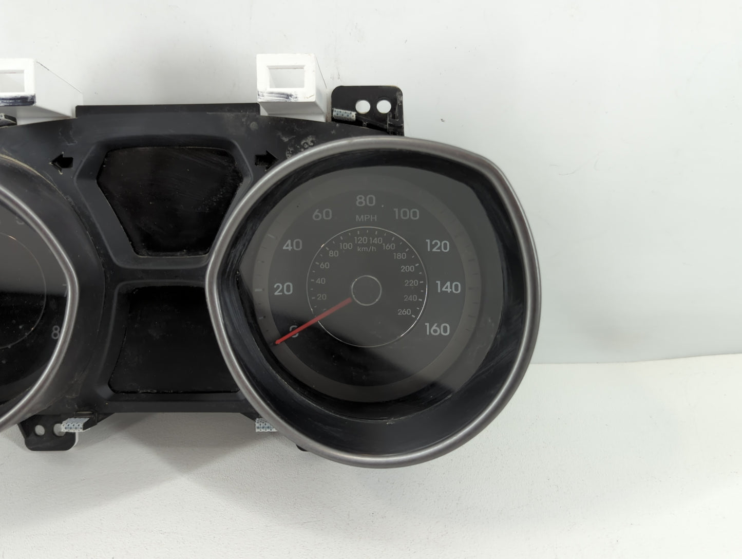 2014-2016 Hyundai Elantra Instrument Cluster Speedometer Gauges P/N:4001039545 94004-3Y010 Fits Fits 2014 2015 2016 OEM Used