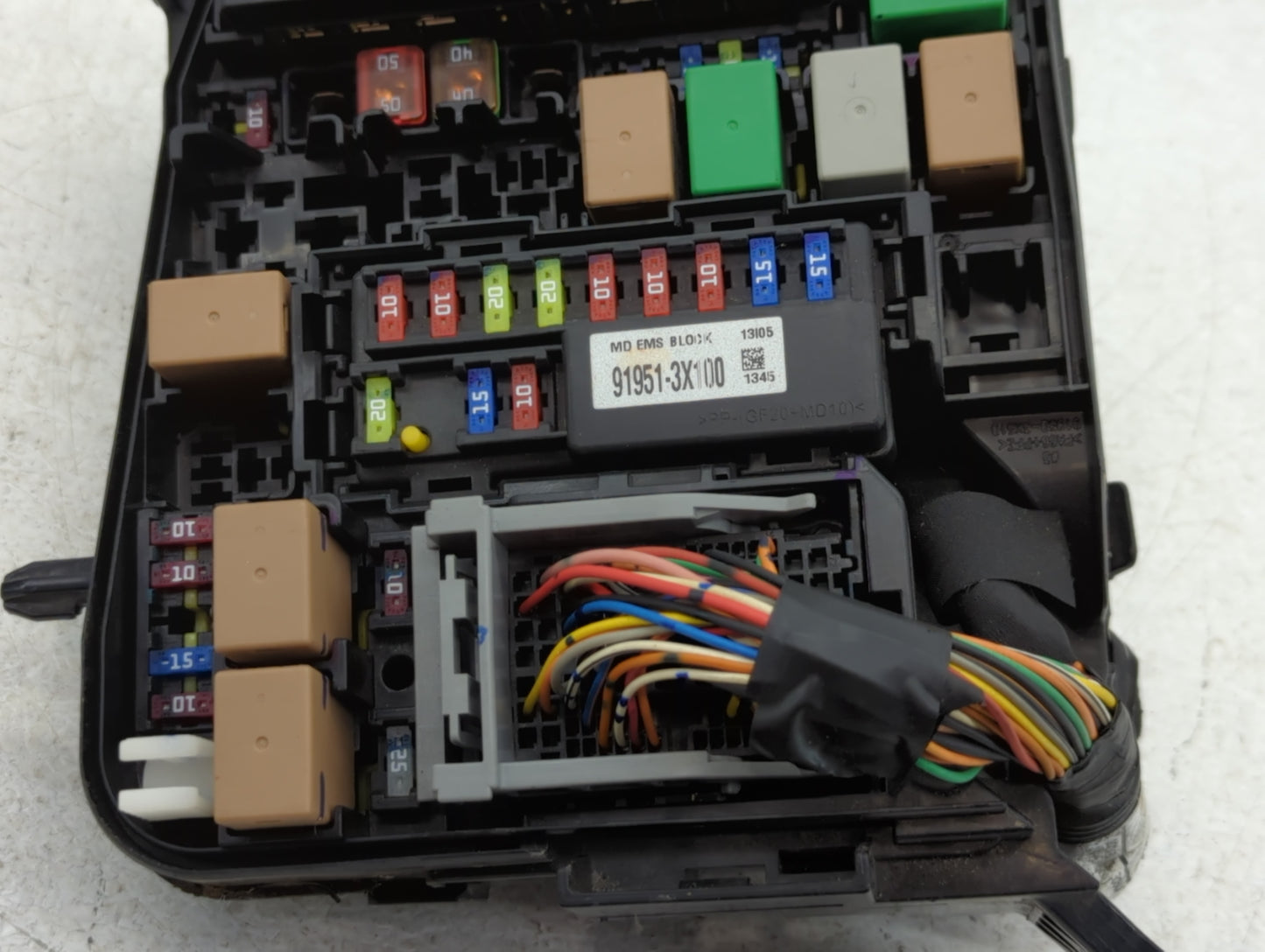 2014-2016 Hyundai Elantra Fusebox Fuse Box Panel Relay Module P/N:91951-3X100 Fits Fits 2014 2015 2016 OEM Used Auto Parts -