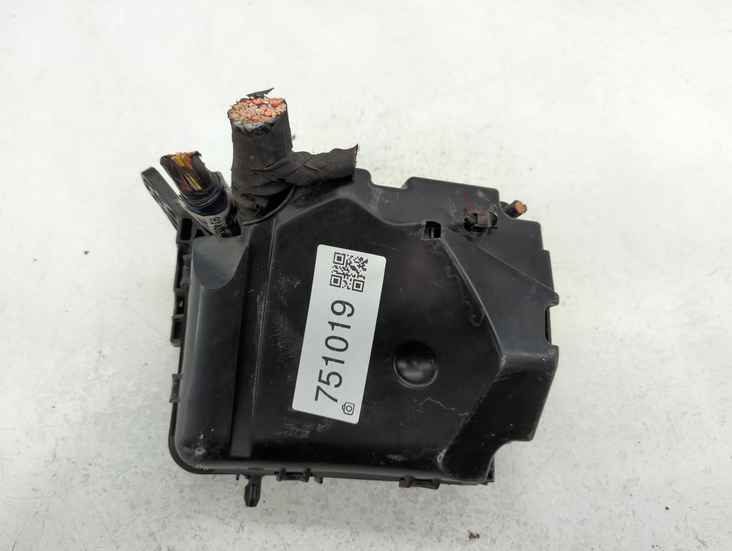 2014-2016 Hyundai Elantra Fusebox Fuse Box Panel Relay Module P/N:91951-3X710 Fits Fits 2014 2015 2016 OEM Used Auto Parts -