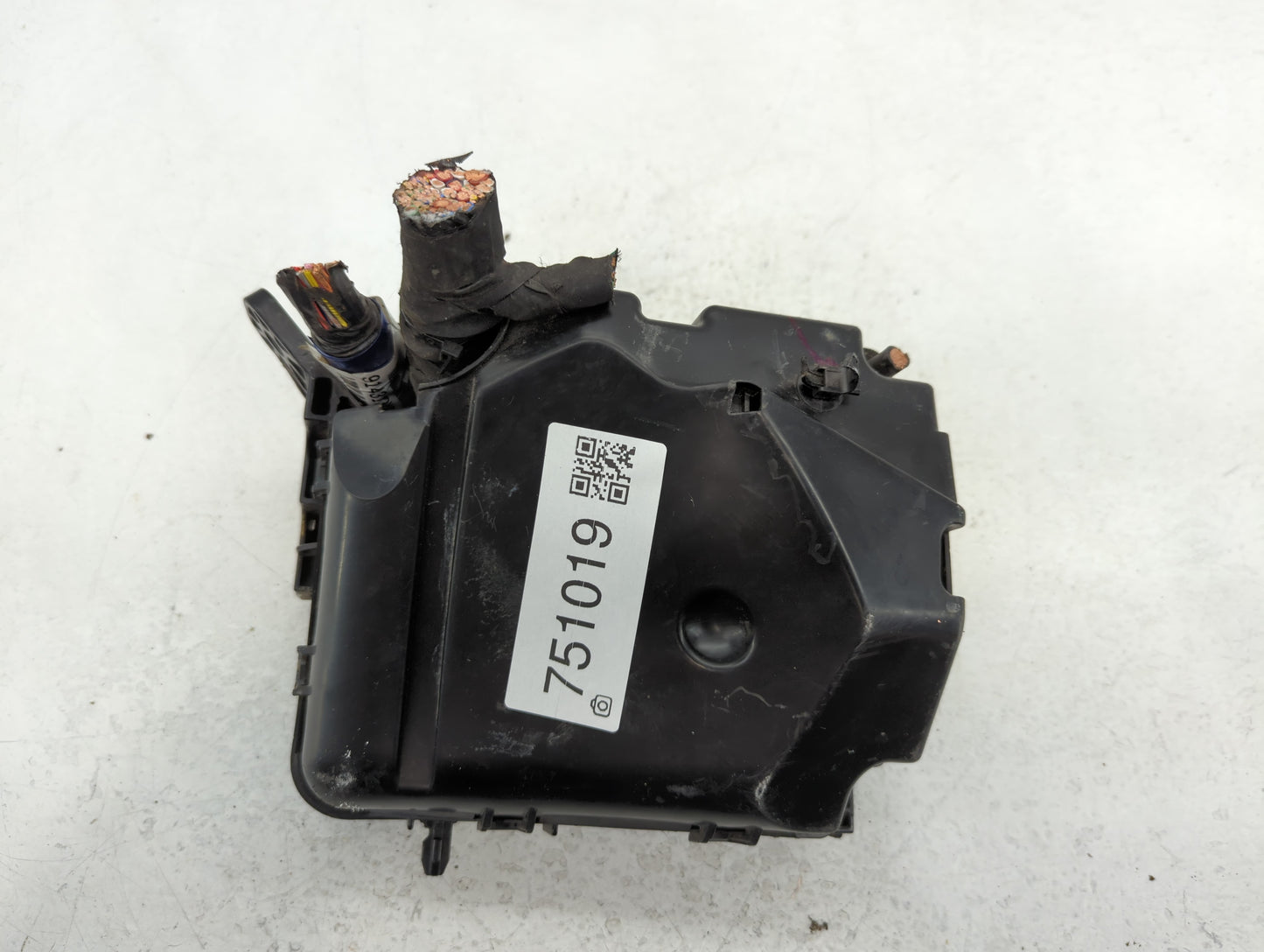 2014-2016 Hyundai Elantra Fusebox Fuse Box Panel Relay Module P/N:91951-3X710 Fits Fits 2014 2015 2016 OEM Used Auto Parts -