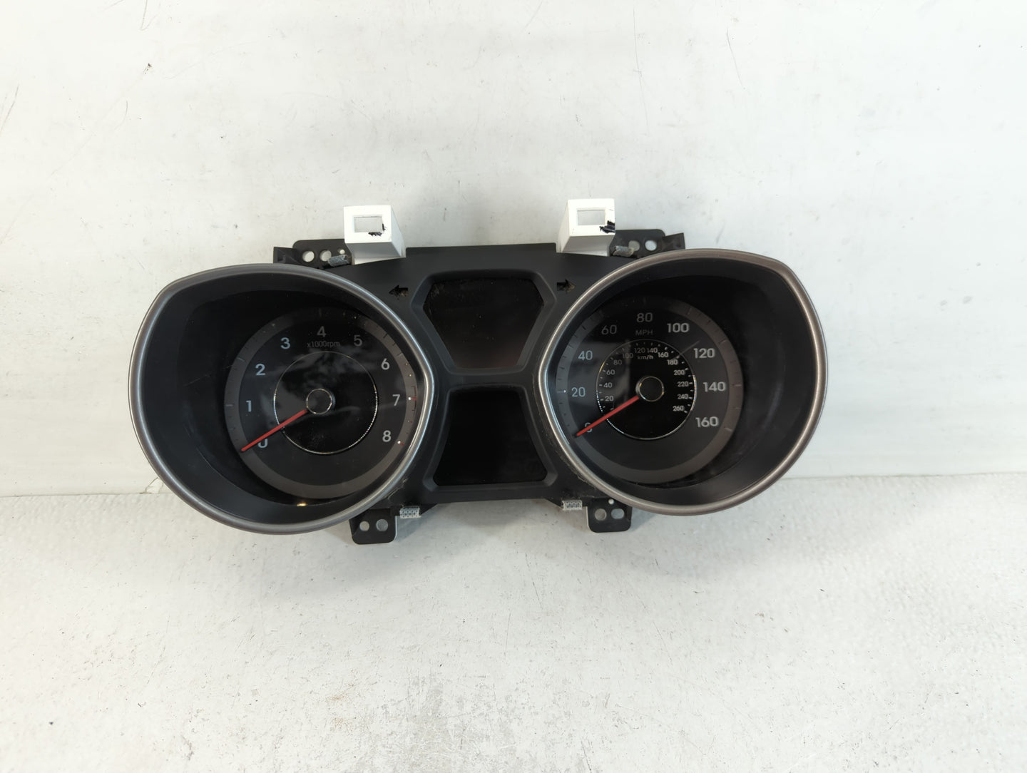 2014-2016 Hyundai Elantra Instrument Cluster Speedometer Gauges P/N:94004-3Y010 Fits Fits 2014 2015 2016 OEM Used Auto Parts