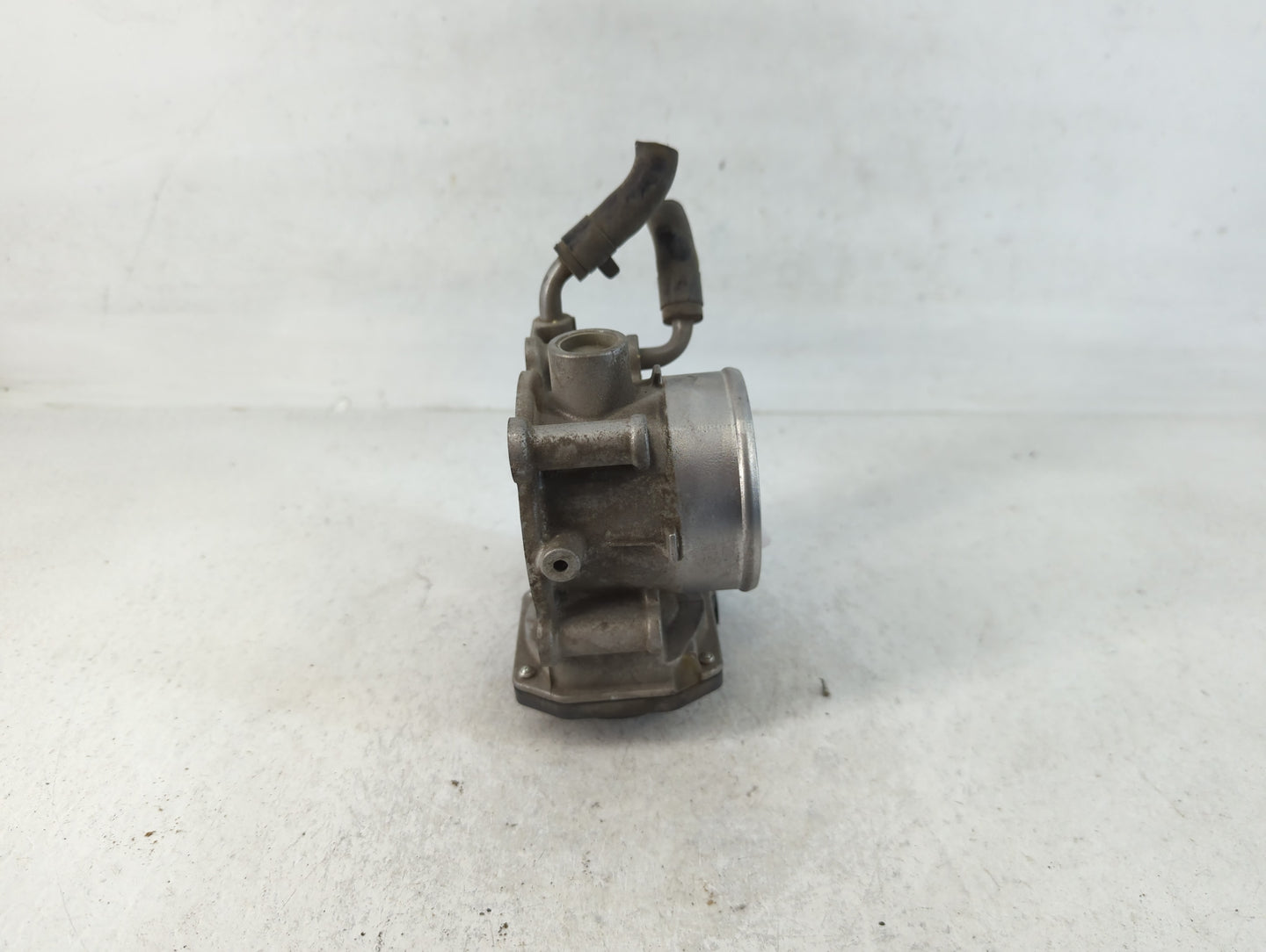 2011-2020 Hyundai Elantra Throttle Body P/N:35100-2E000 Fits Fits 2011 2012 2013 2014 2015 2016 2017 2018 2019 2020 2021 OEM