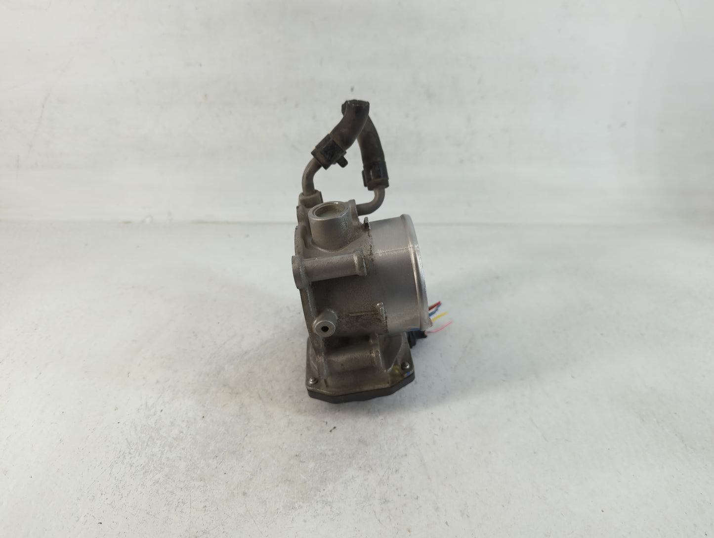 2011-2020 Hyundai Elantra Throttle Body P/N:35100-2E000 Fits Fits 2011 2012 2013 2014 2015 2016 2017 2018 2019 2020 2021 OEM