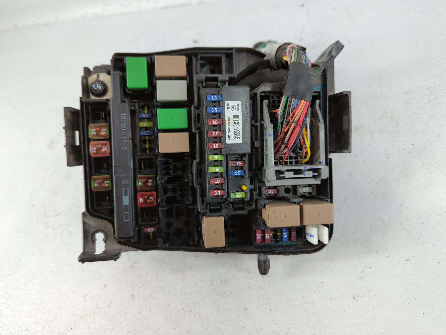2014-2016 Hyundai Elantra Fusebox Fuse Box Panel Relay Module P/N:91951-3X710 Fits Fits 2014 2015 2016 OEM Used Auto Parts -