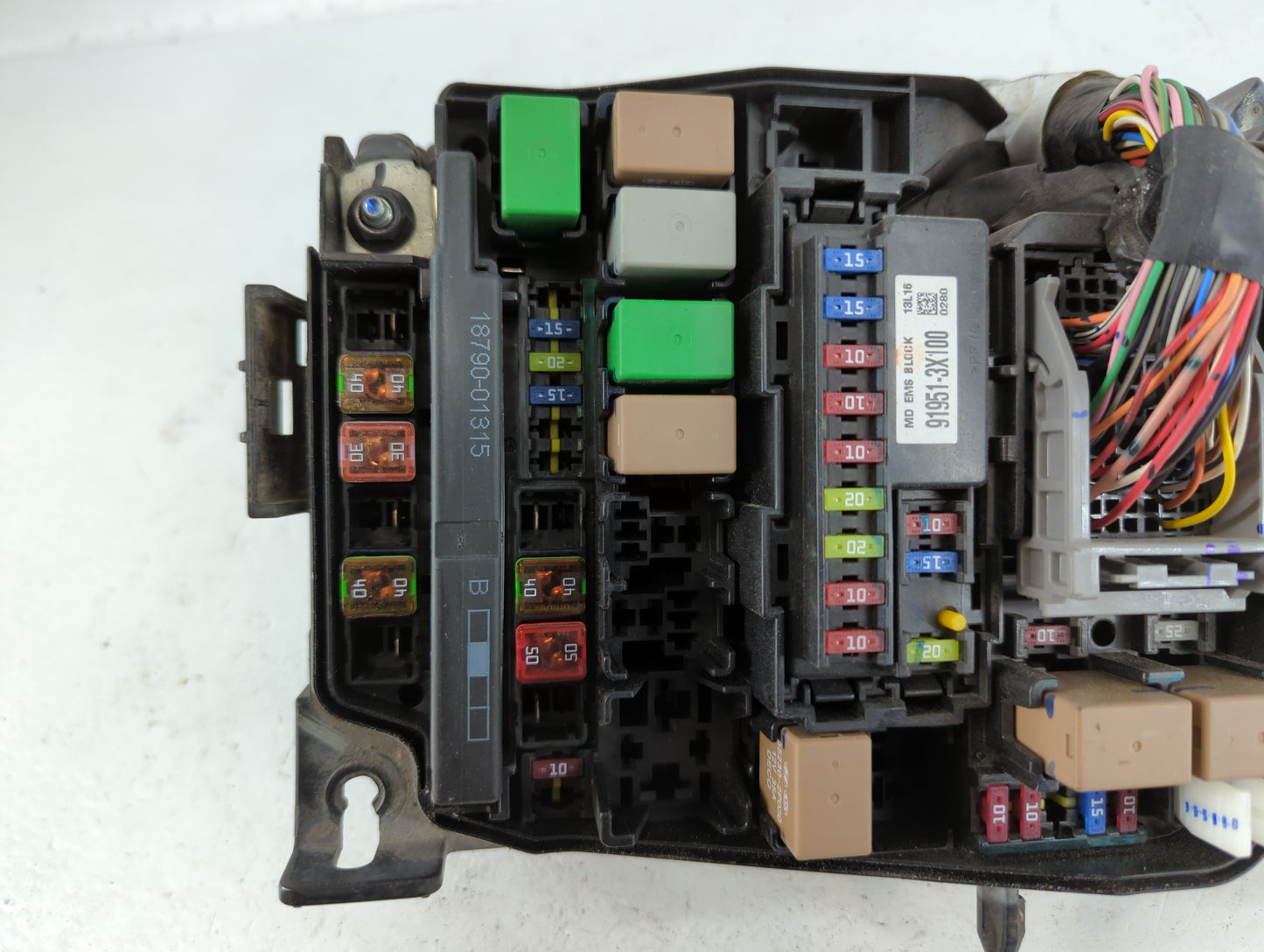 2014-2016 Hyundai Elantra Fusebox Fuse Box Panel Relay Module P/N:91951-3X710 Fits Fits 2014 2015 2016 OEM Used Auto Parts -