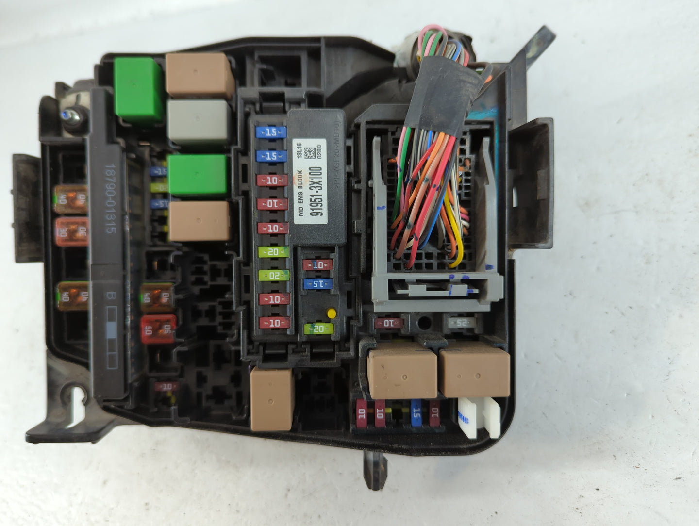 2014-2016 Hyundai Elantra Fusebox Fuse Box Panel Relay Module P/N:91951-3X710 Fits Fits 2014 2015 2016 OEM Used Auto Parts -
