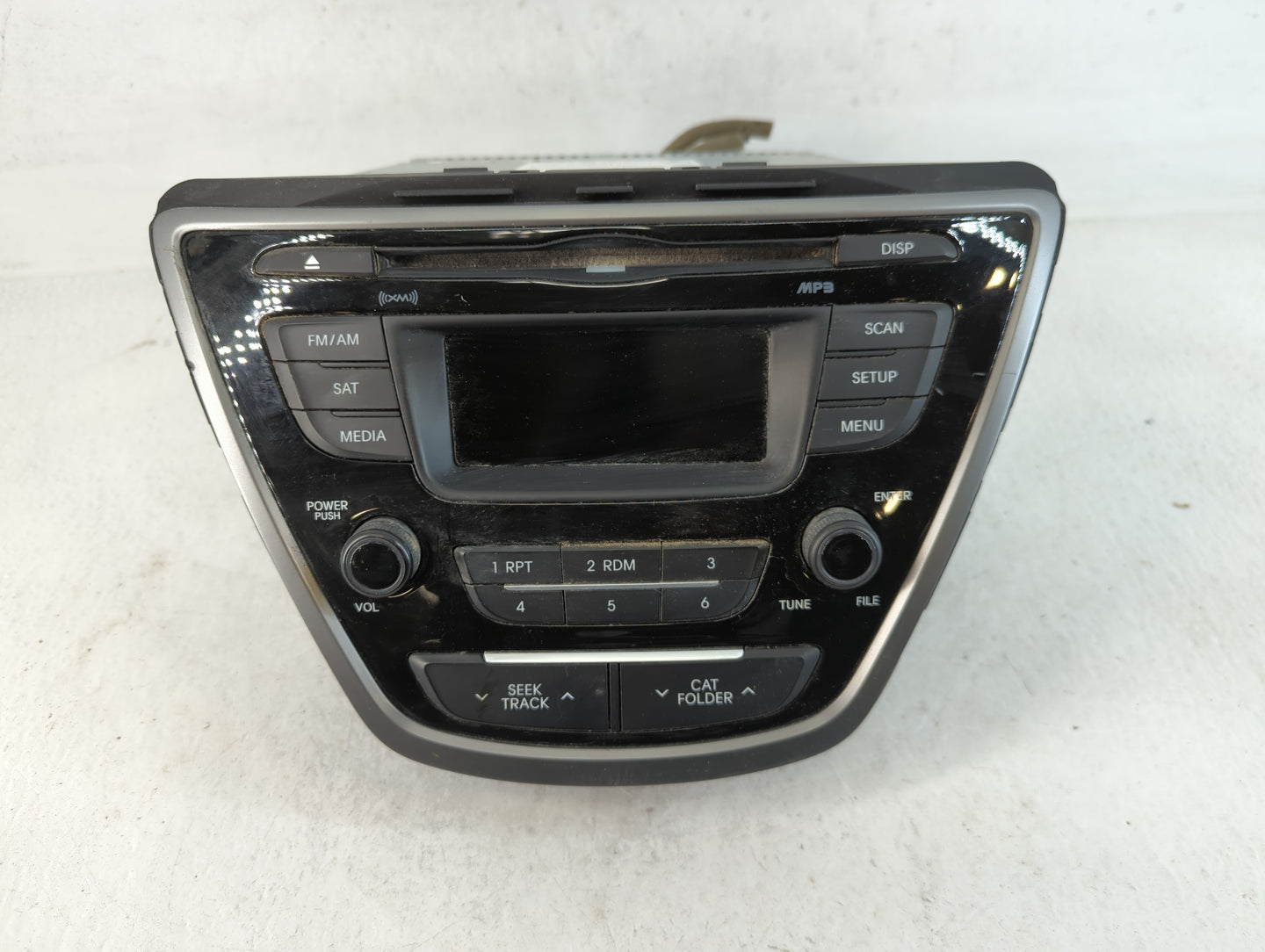 2014-2016 Hyundai Elantra Am Fm Cd Player Radio Receiver - Oemusedautoparts1.com