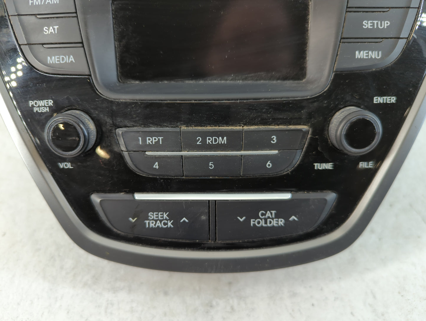 2014-2016 Hyundai Elantra Am Fm Cd Player Radio Receiver - Oemusedautoparts1.com