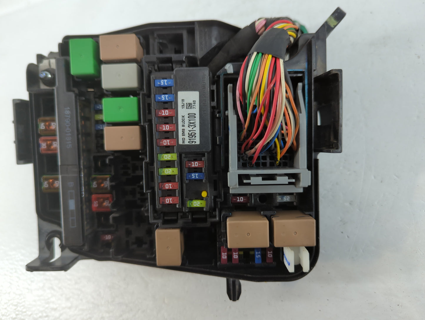 2014-2016 Hyundai Elantra Fusebox Fuse Box Panel Relay Module P/N:91951-3X710 Fits Fits 2014 2015 2016 OEM Used Auto Parts -