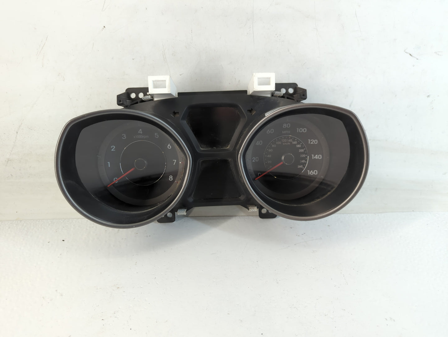 2013-2015 Hyundai Elantra Instrument Cluster Speedometer Gauges P/N:4001069225 94004-3Y010 Fits Fits 2013 2014 2015 OEM Used