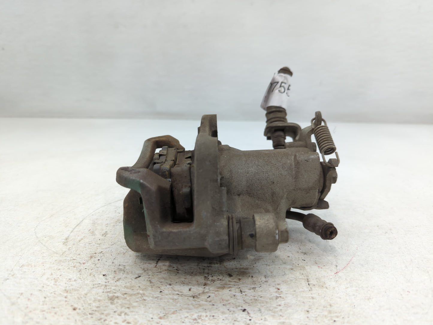 Hyundai Elantra Front Driver Left Brake Caliper - Oemusedautoparts1.com