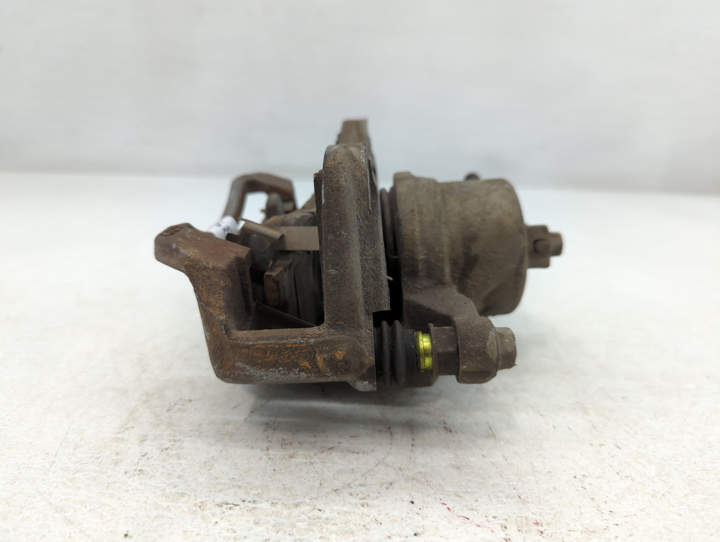 Hyundai Elantra Front Driver Left Brake Caliper - Oemusedautoparts1.com