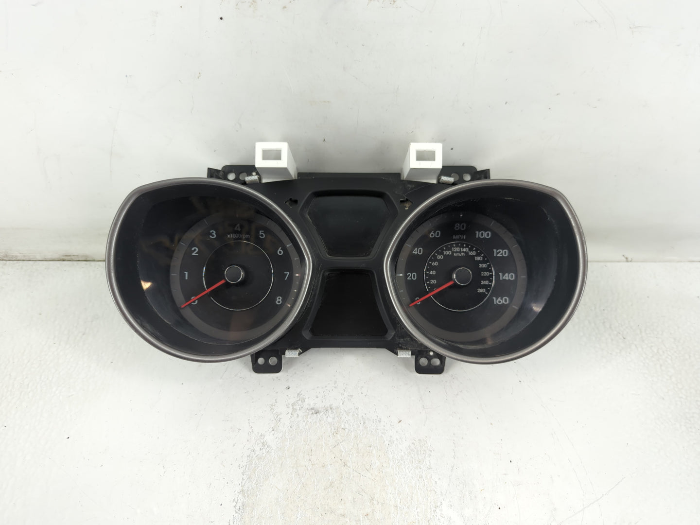 2014-2016 Hyundai Elantra Instrument Cluster Speedometer Gauges P/N:94004-3Y010 Fits Fits 2014 2015 2016 OEM Used Auto Parts