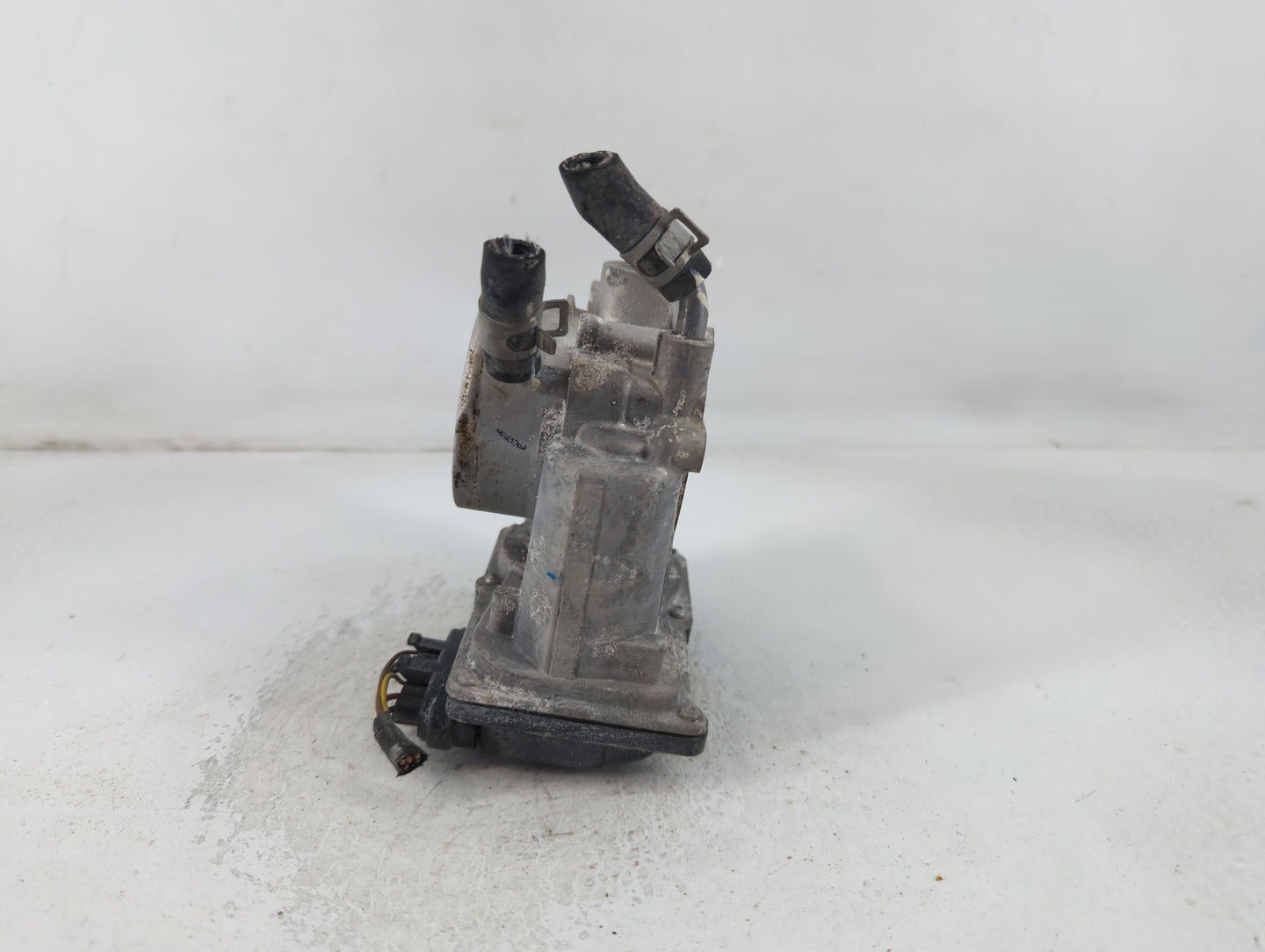 2011-2020 Hyundai Elantra Throttle Body P/N:35100-2E000 Fits Fits 2011 2012 2013 2014 2015 2016 2017 2018 2019 2020 2021 OEM