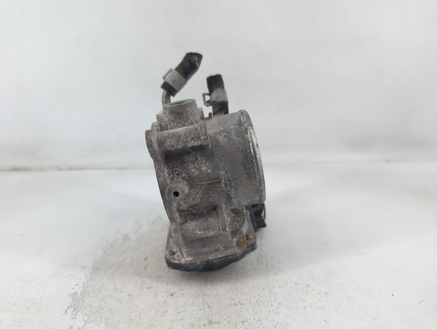 2011-2020 Hyundai Elantra Throttle Body P/N:35100-2E000 Fits Fits 2011 2012 2013 2014 2015 2016 2017 2018 2019 2020 2021 OEM